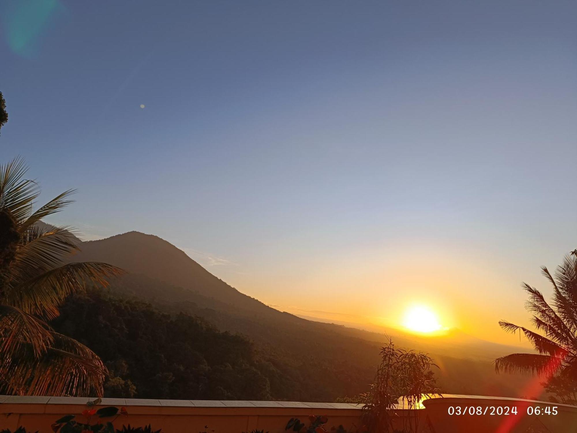 Dwan Tea Mountain Side Bed & Breakfast Jatiluwih Ngoại thất bức ảnh
